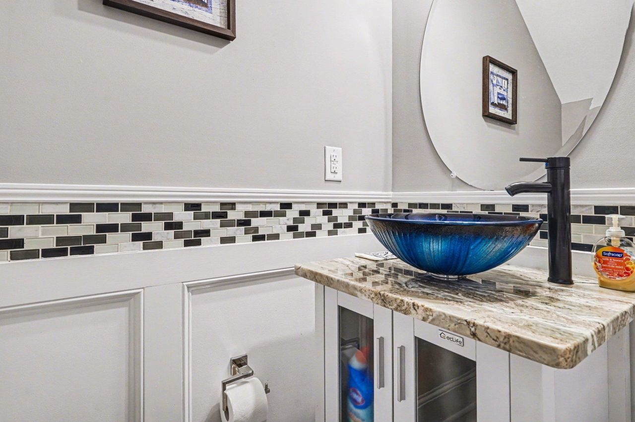 520 Riverward Dr.  Photo 10