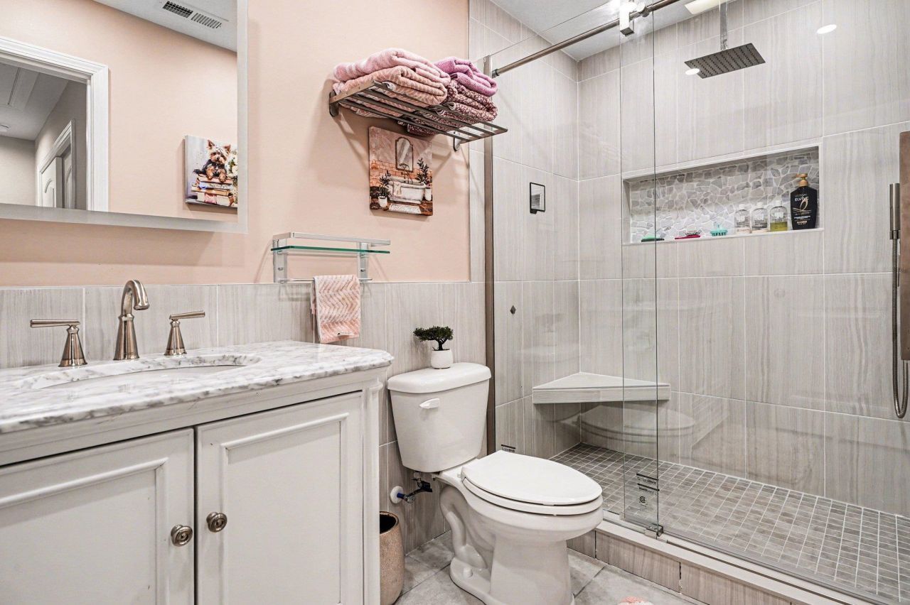 520 Riverward Dr.  Photo 21