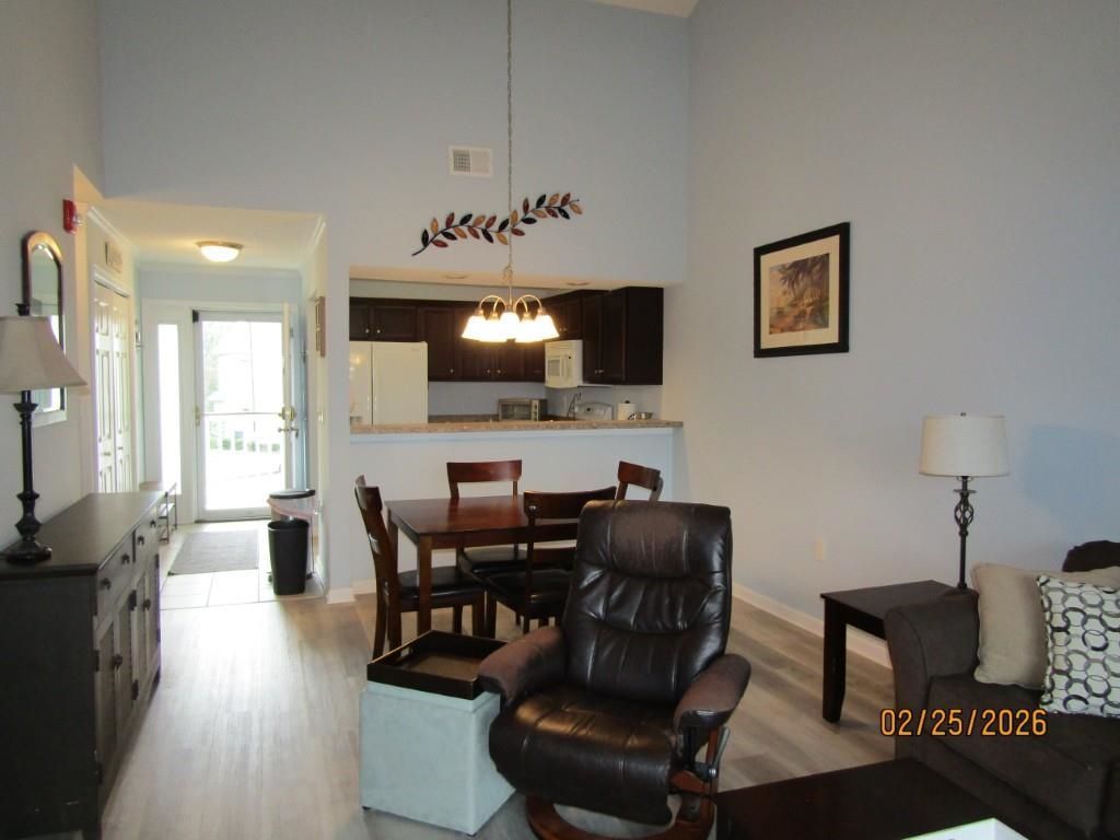 144 Scotchbroom Dr. Photo 8