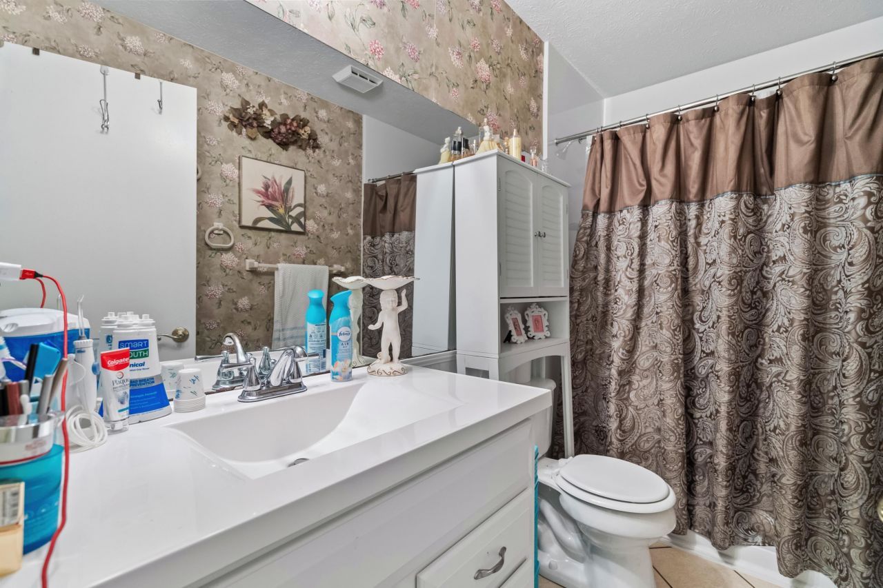 9553 Edgerton Dr. Photo 14