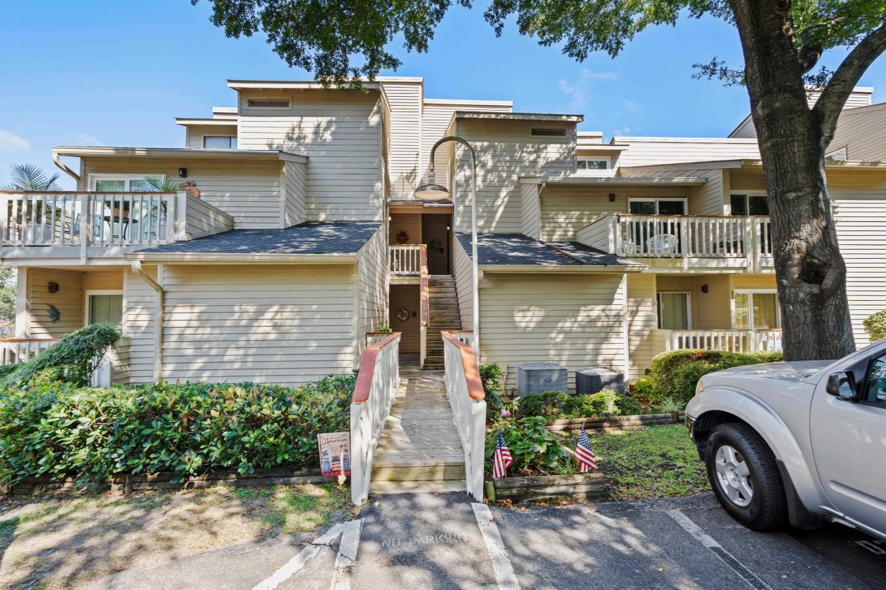 9553 Edgerton Dr. Photo 17