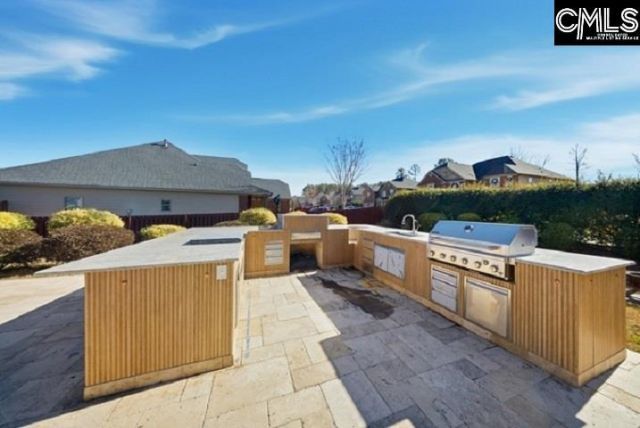 215 Tulip Way  Photo 7