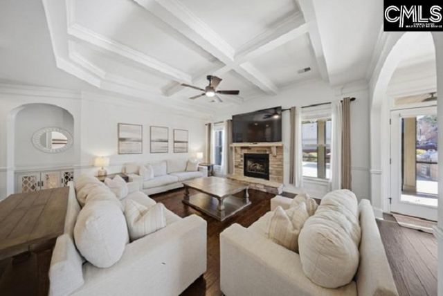 215 Tulip Way Photo 8