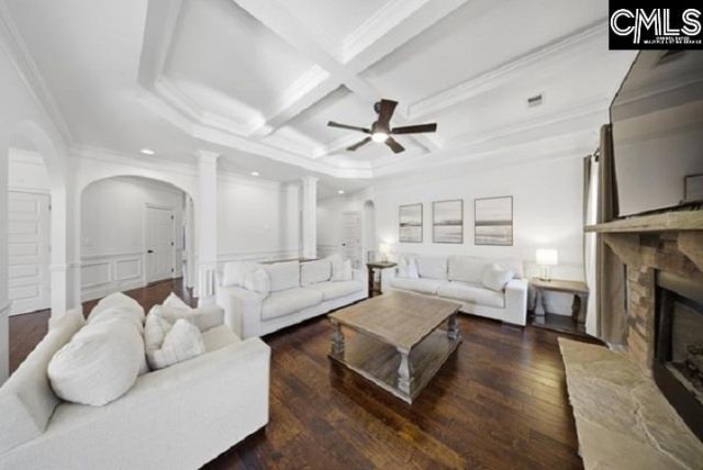 215 Tulip Way Photo 9