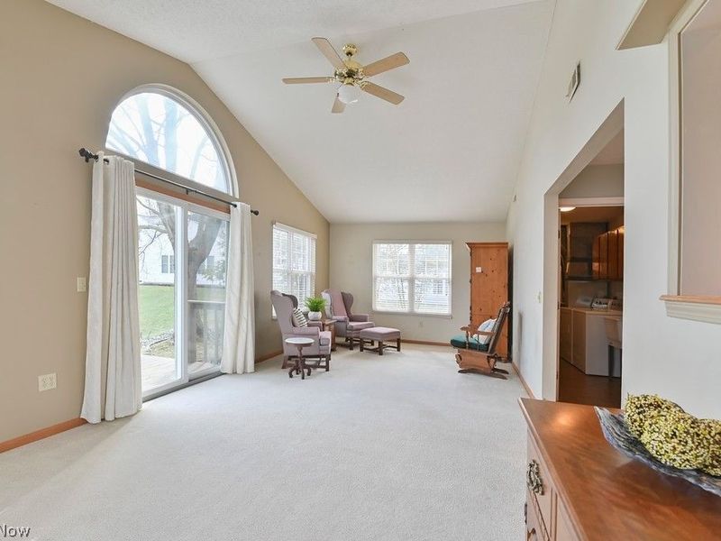 443 Scarborough Lane, Unit 443, Painesville, OH 44077 Photo 12