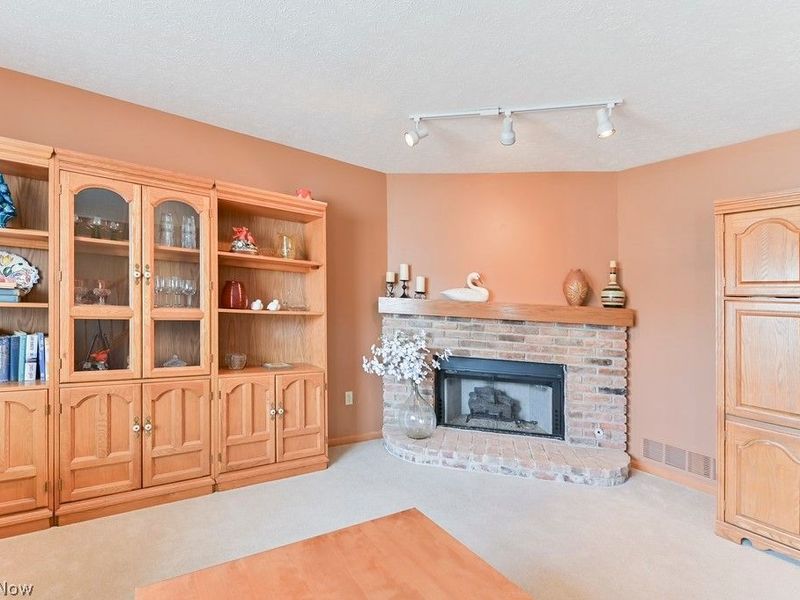 443 Scarborough Lane, Unit 443, Painesville, OH 44077 Photo 3