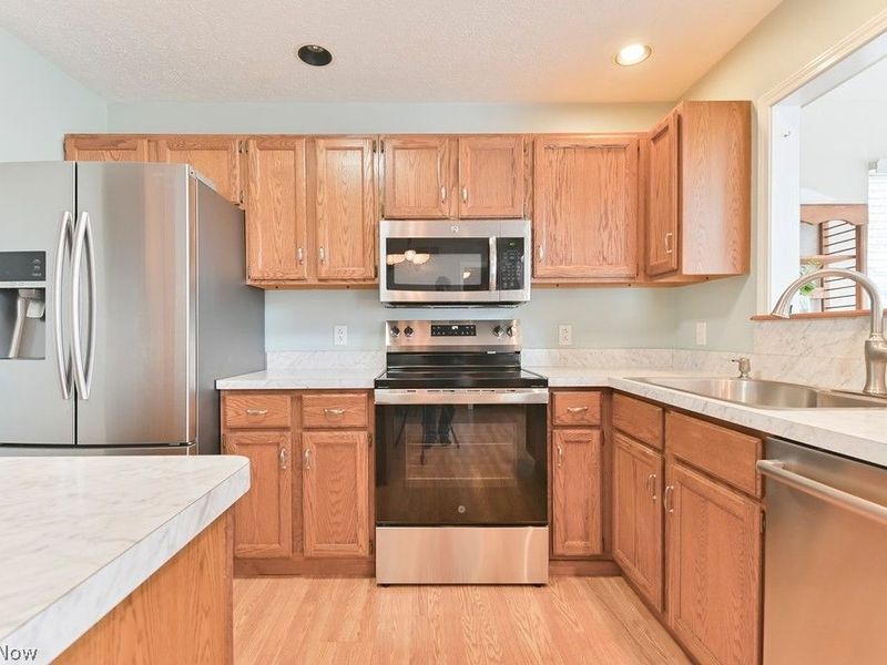 443 Scarborough Lane, Unit 443, Painesville, OH 44077 Photo 7