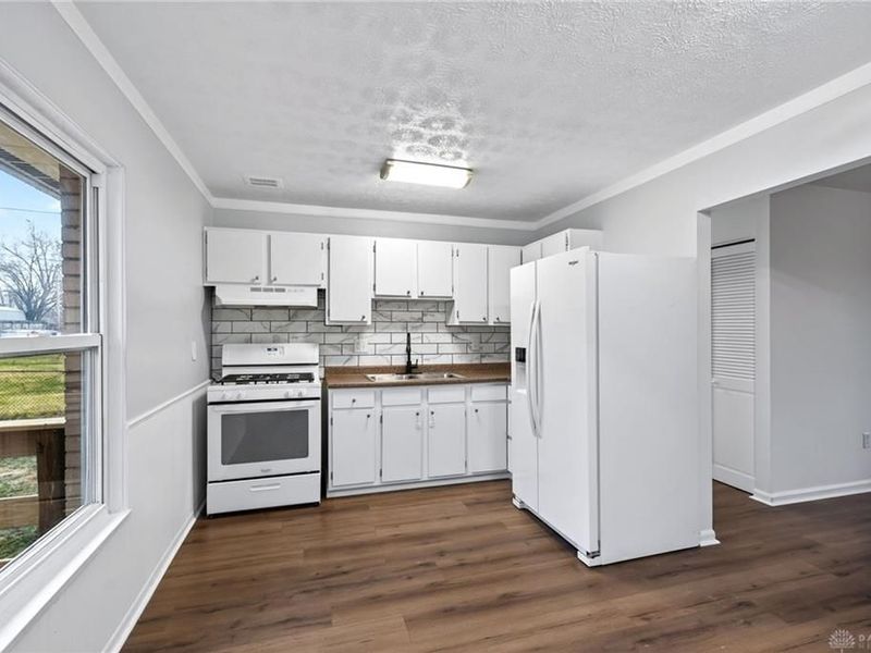 4374 Silverberry Avenue, Dayton, OH 45424 Photo 11