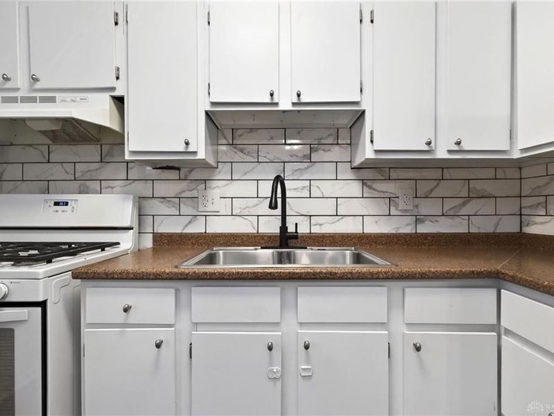 4374 Silverberry Avenue, Dayton, OH 45424 Photo 13