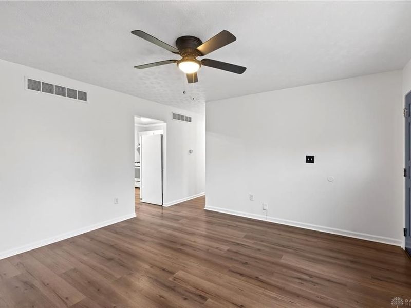 4374 Silverberry Avenue, Dayton, OH 45424 Photo 7