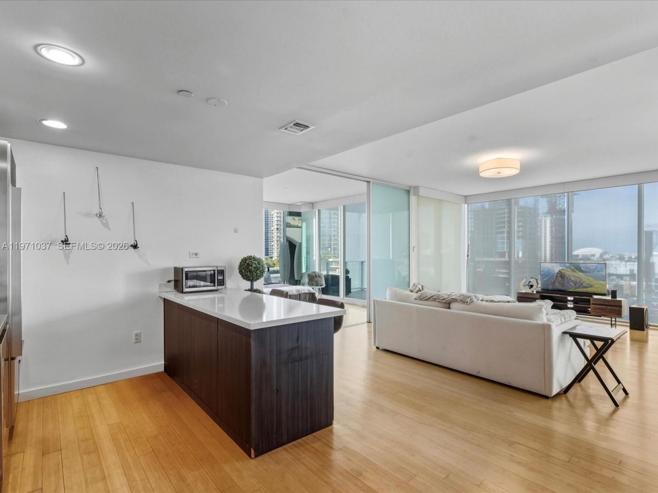 1040 Biscayne Blvd , Unit 1107, Miami, FL 33132 Photo