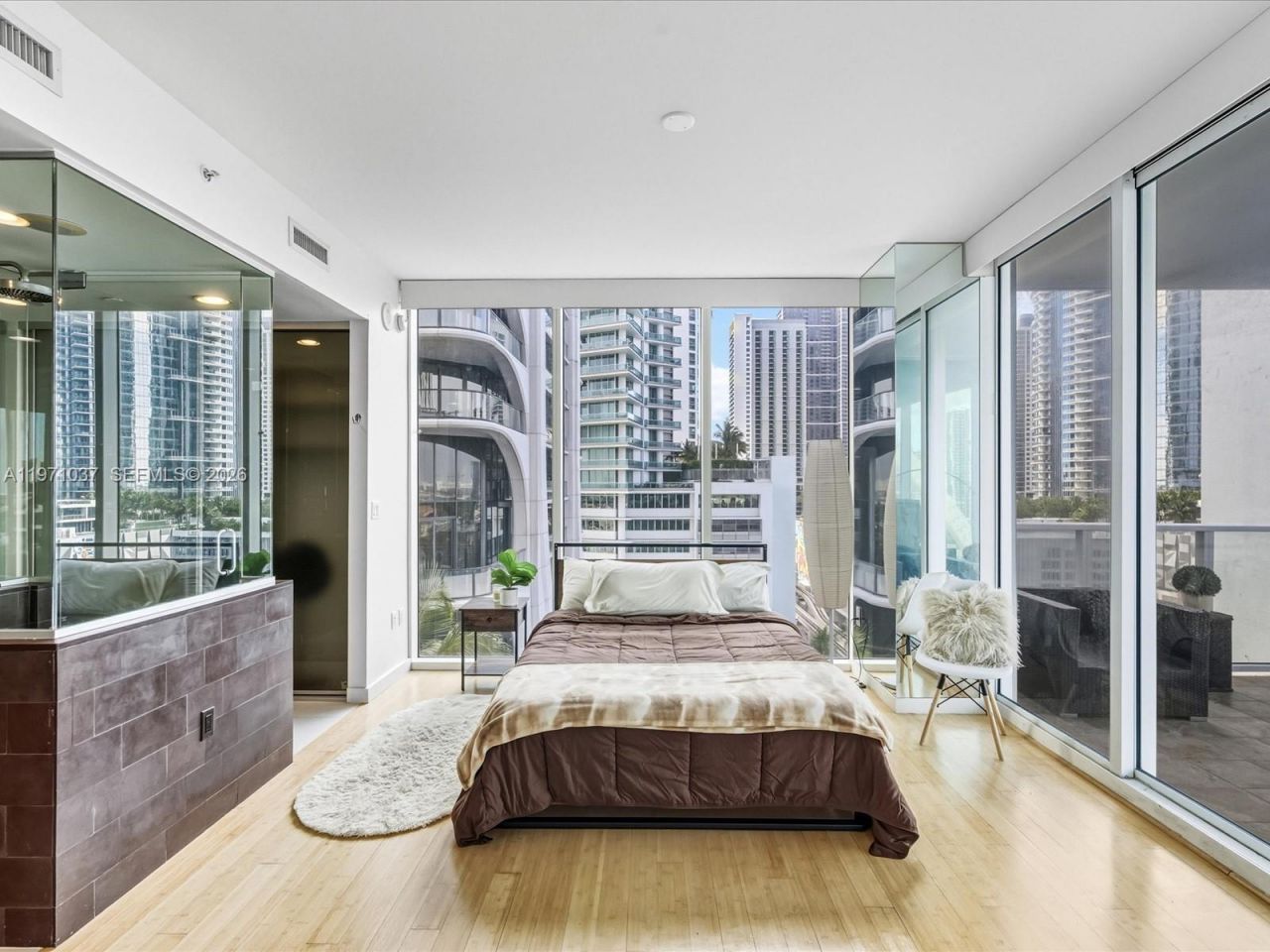 1040 Biscayne Blvd , Unit 1107, Miami, FL 33132 Photo