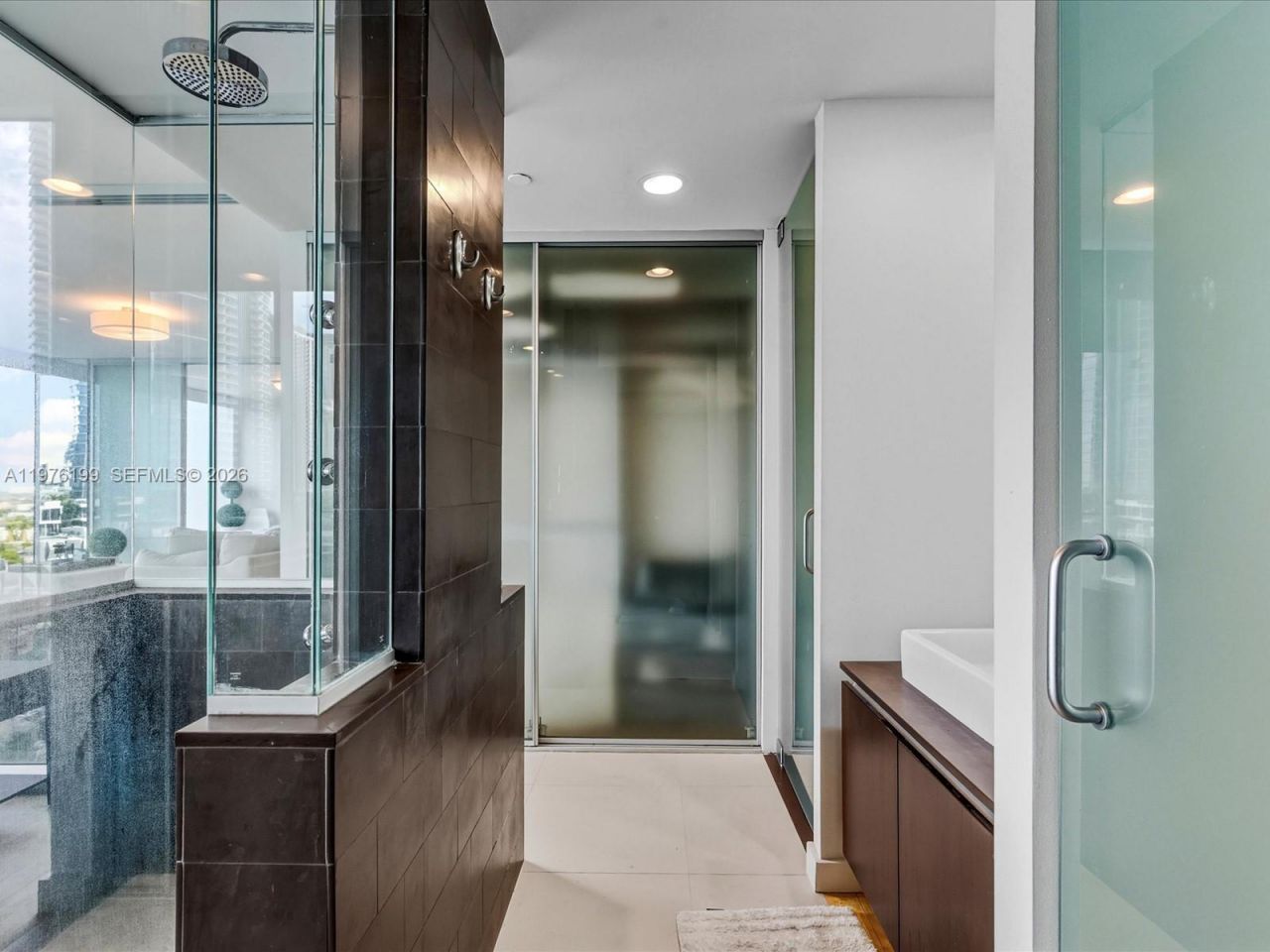 1040 Biscayne Blvd , Unit 1107, Miami, FL 33132 Photo