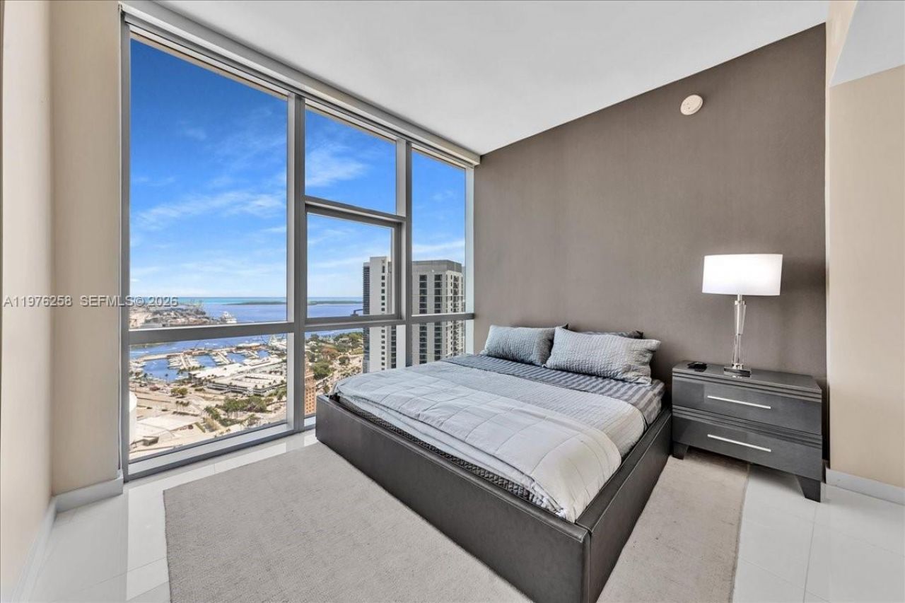 851 NE 1st Ave , Unit 3711, Miami, FL 33132 Photo