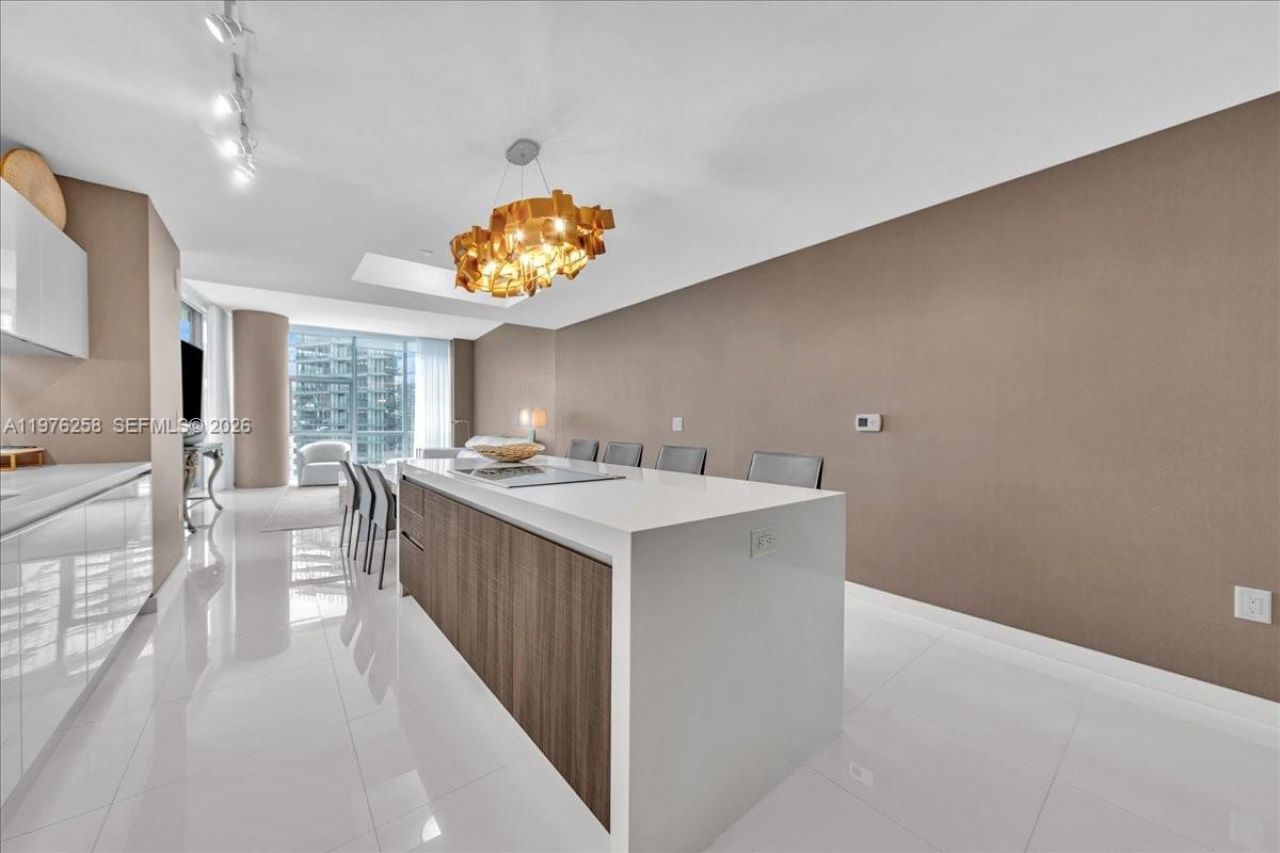 851 NE 1st Ave , Unit 3711, Miami, FL 33132 Photo