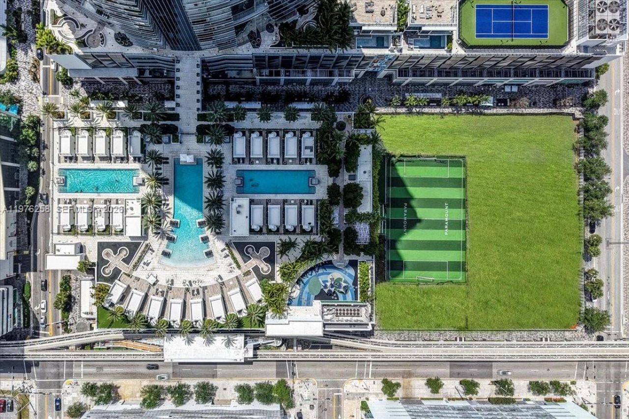 851 NE 1st Ave , Unit 3711, Miami, FL 33132 Photo