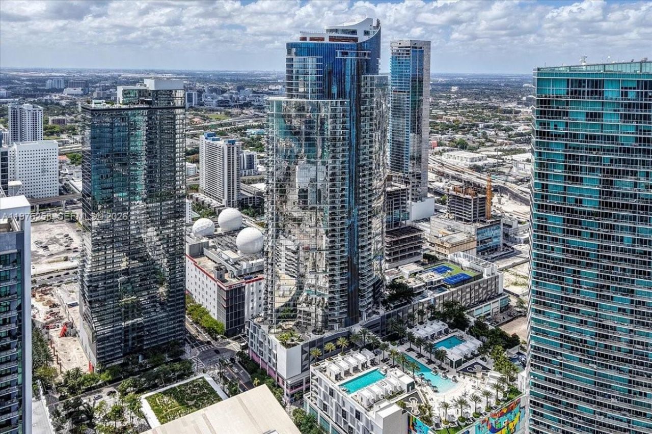 851 NE 1st Ave , Unit 3711, Miami, FL 33132 Photo