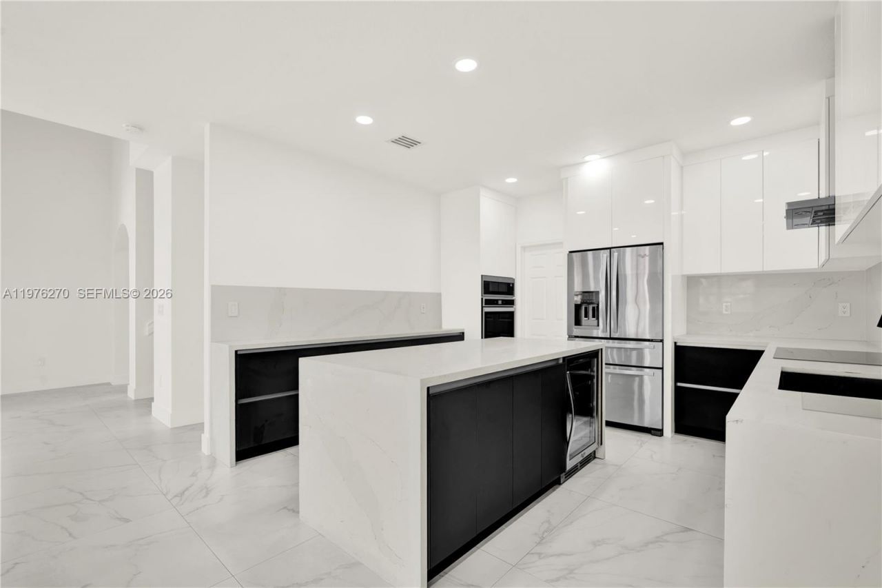 9243 SW 227th Ter, Cutler Bay, FL 33190 Photo