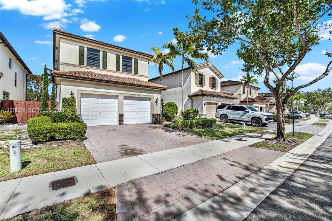 9243 SW 227th Ter , Cutler Bay, FL 33190 Photo