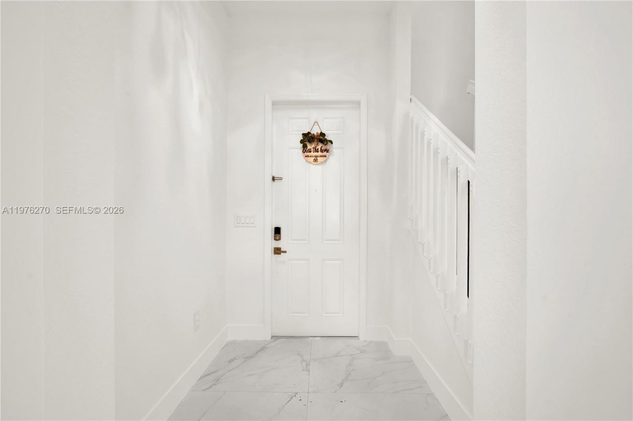 9243 SW 227th Ter, Cutler Bay, FL 33190 Photo