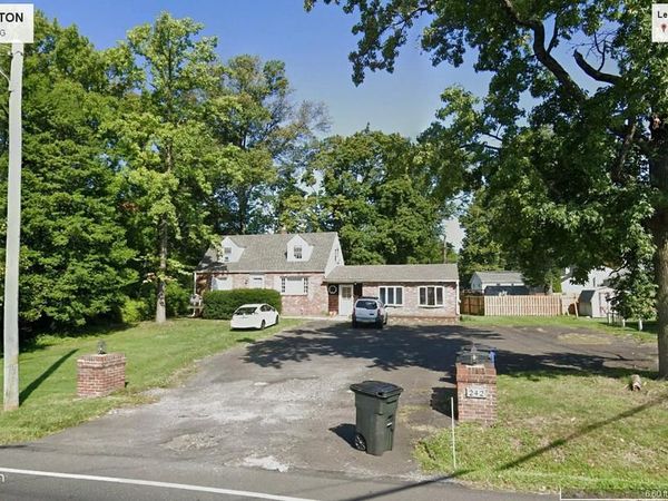 242 W TRENTON AVENUE , MORRISVILLE, PA 19067