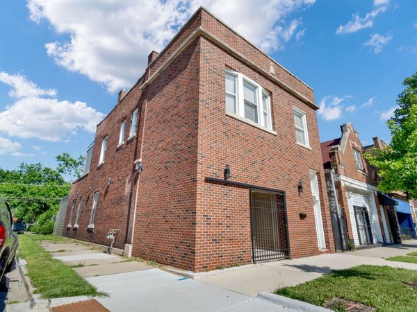 5242 S Damen Avenue , Chicago, IL 60609