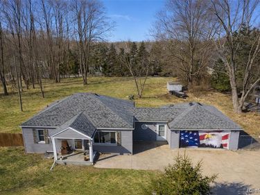 4701 Clintonville Road, Clarkston, MI 48346