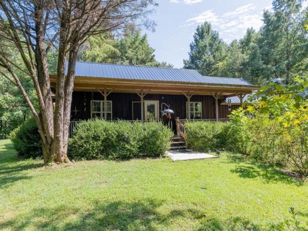 233 Taylor Lake Rd , Morrison, TN 37357