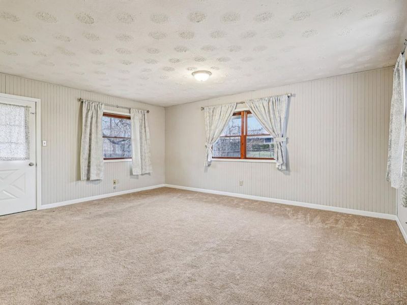 490 W Market Street, Springboro, OH 45066 Photo 11