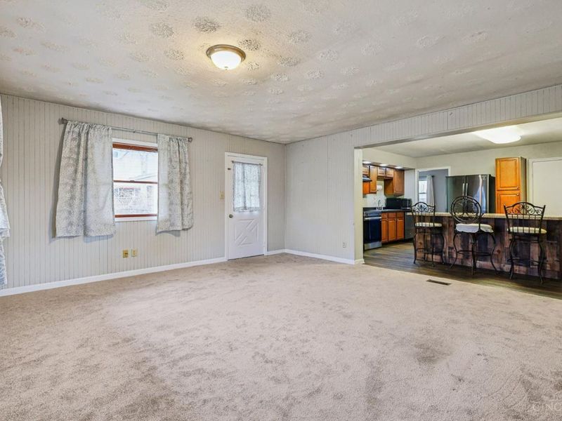 490 W Market Street, Springboro, OH 45066 Photo 12