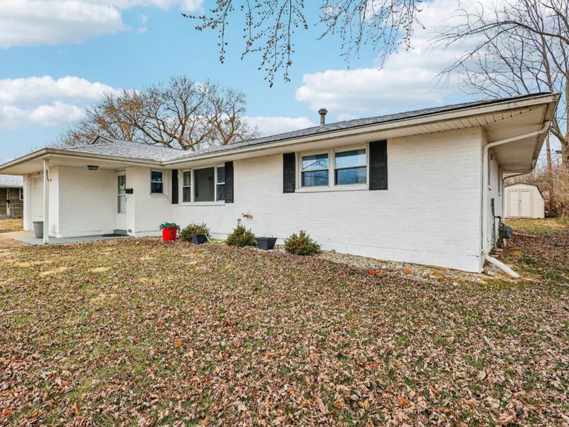 490 W Market Street, Springboro, OH 45066 Photo 3