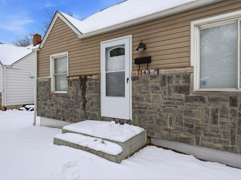 1143 Loretta Avenue, Columbus, OH 43211 Photo 2