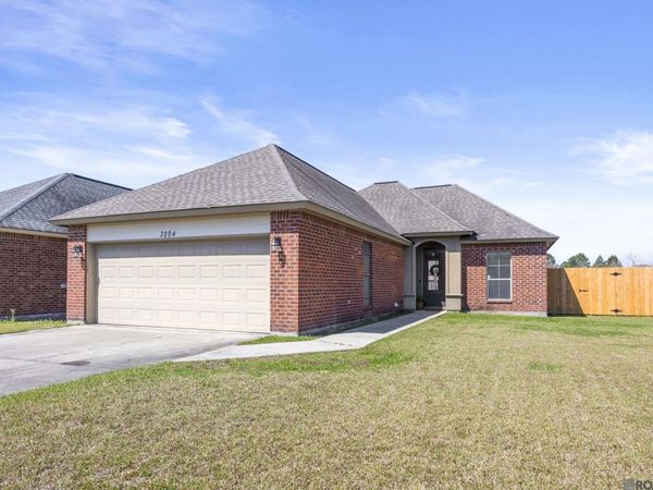 3204 Southlake Ave, Baton Rouge, LA 70810