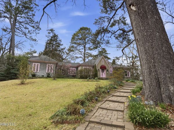 1475 Saint Ann Street, Jackson, MS 39202