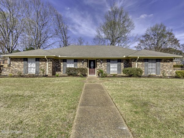 322 Millcreek Drive, Brandon, MS 39047
