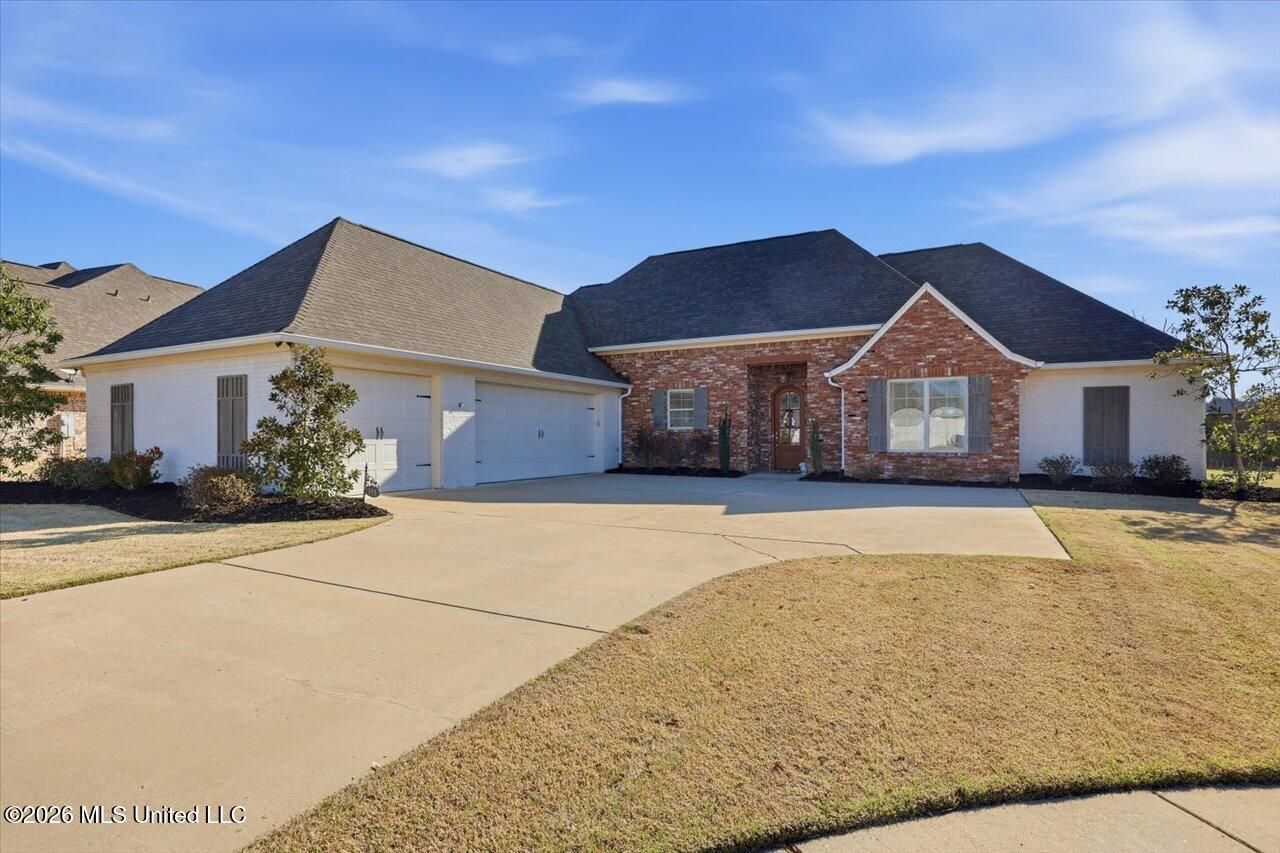 111 Twain Trail, Clinton, MS 39056 Main Photo