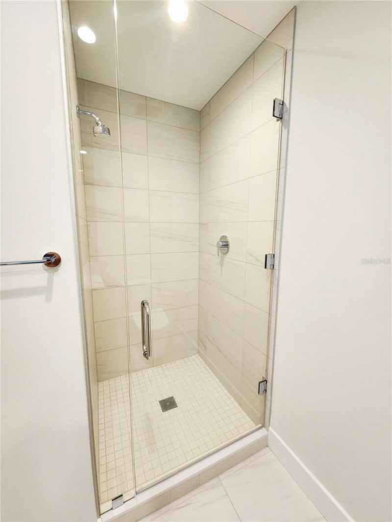 275 1st Avenue S, Unit 2307, Saint Petersburg, FL 33701 Photo