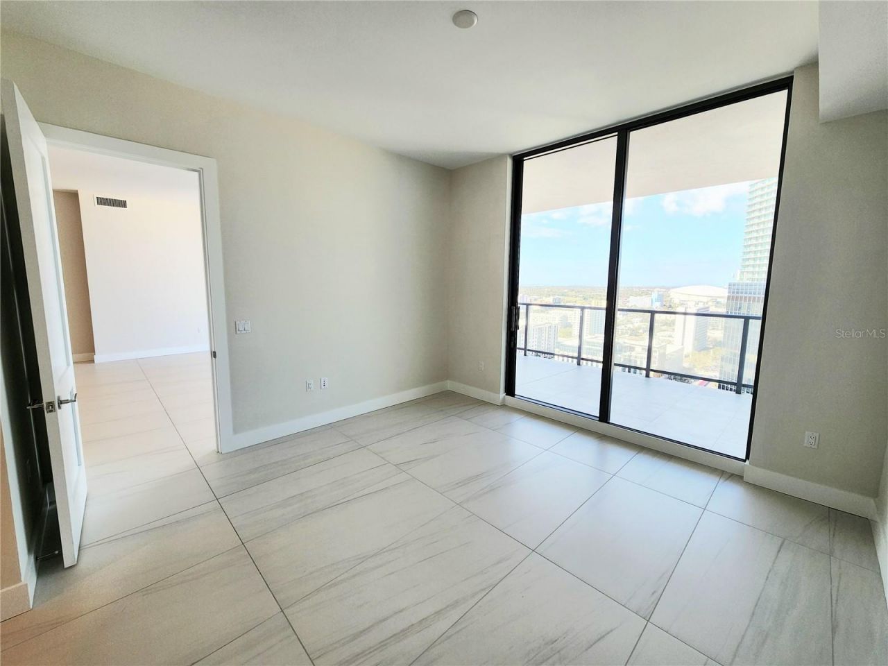 275 1st Avenue S, Unit 2307, Saint Petersburg, FL 33701 Photo