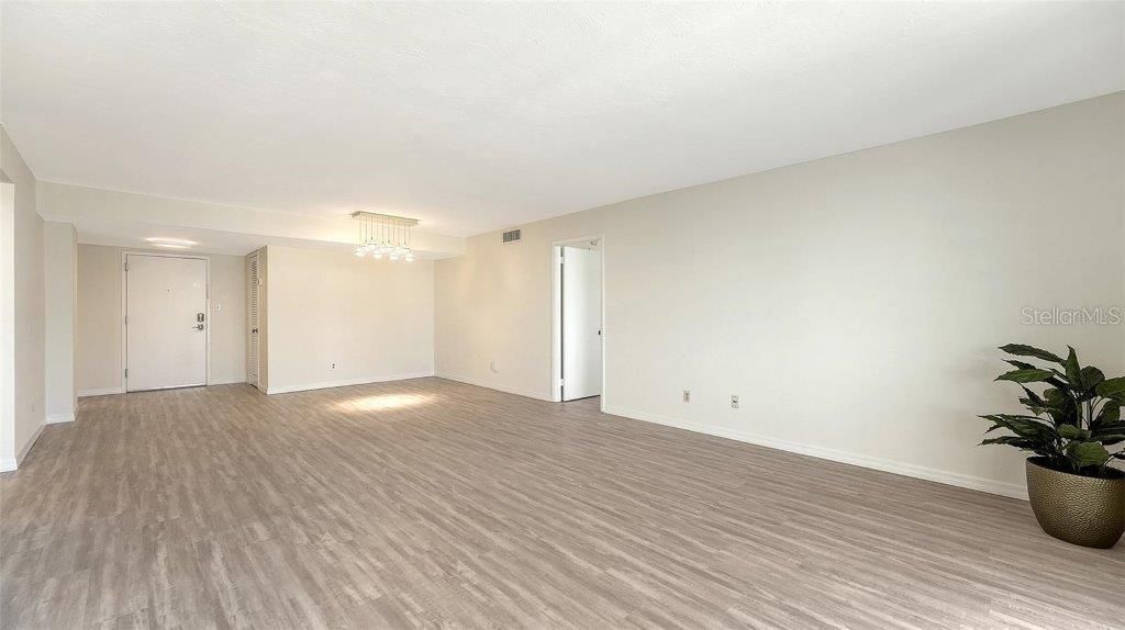 101 S Gulfstream Avenue , Unit 15B, Sarasota, FL 34236 Photo