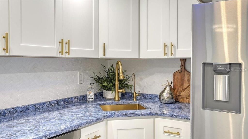 101 S Gulfstream Avenue , Unit 15B, Sarasota, FL 34236 Photo