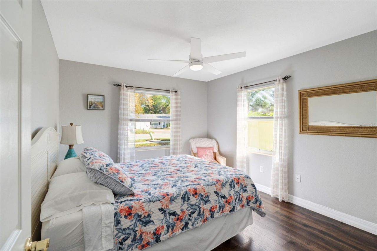 2202 Hyde Park Street, Sarasota, FL 34239 Photo