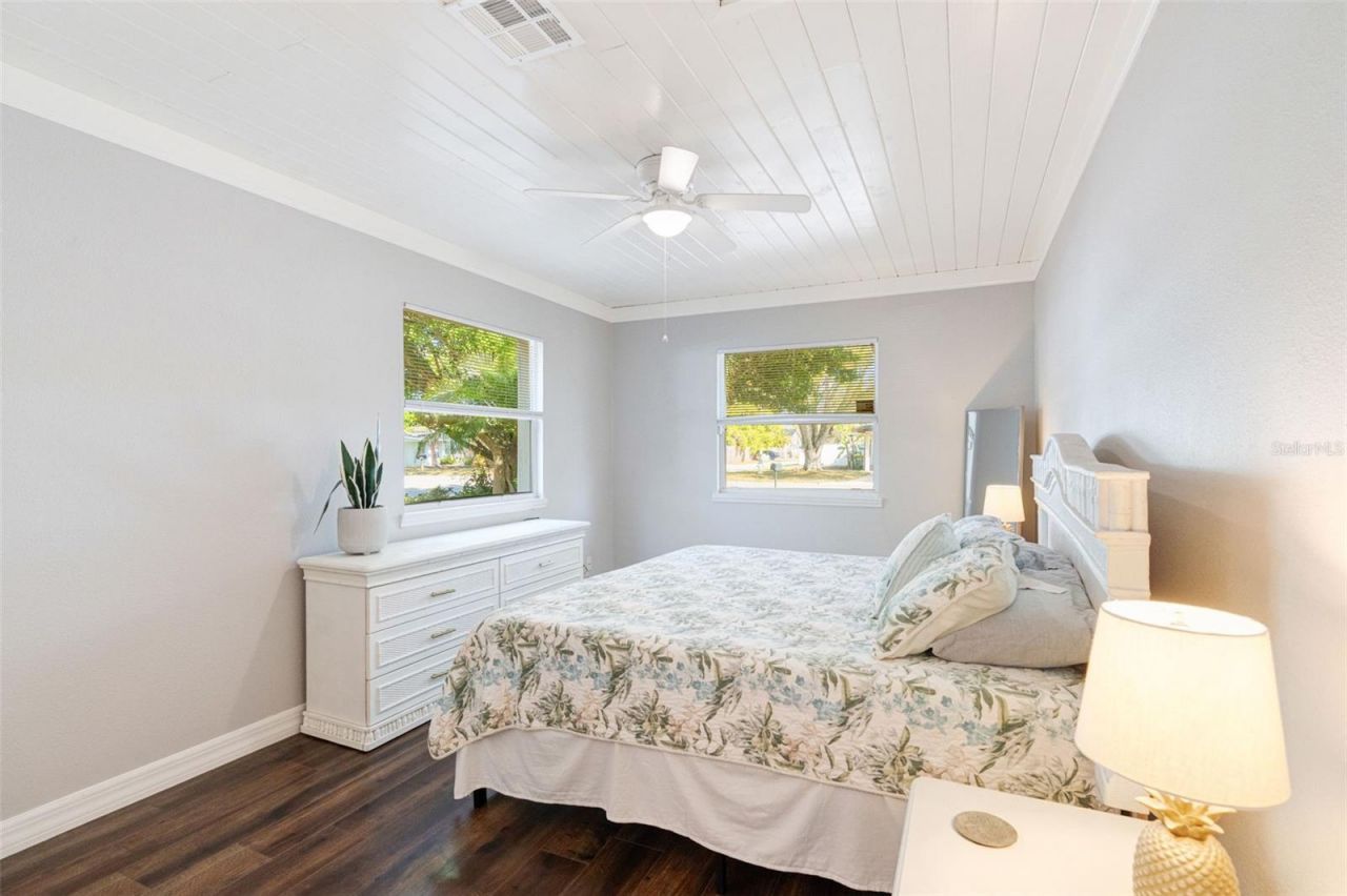 2202 Hyde Park Street, Sarasota, FL 34239 Photo