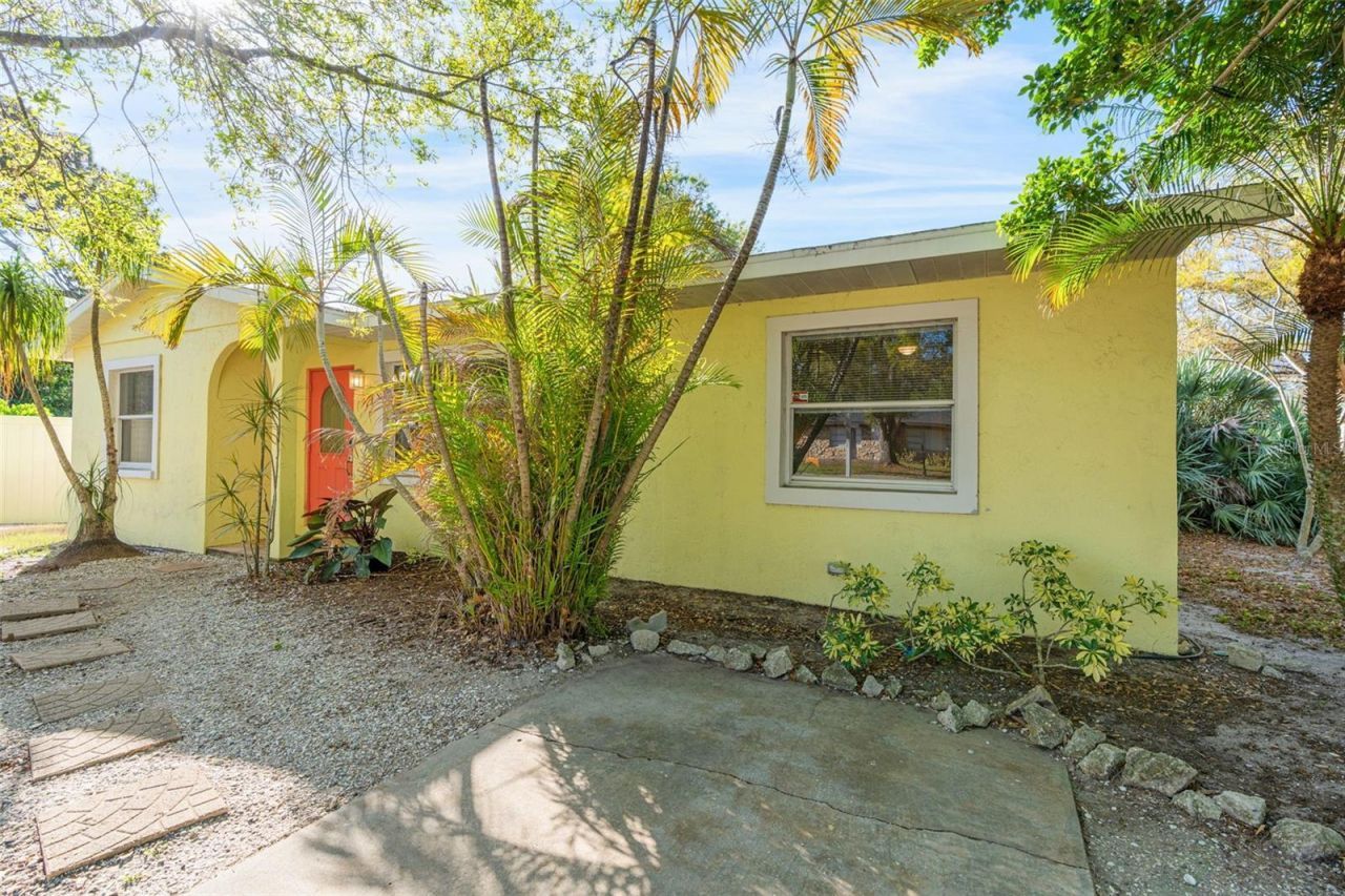 2202 Hyde Park Street, Sarasota, FL 34239 Photo