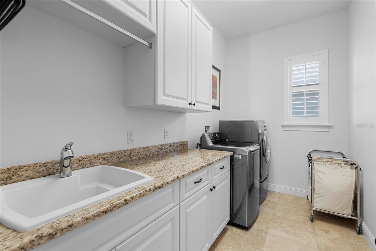 438 Harbour Oaks Pointe Drive, Orlando, FL 32809 Photo