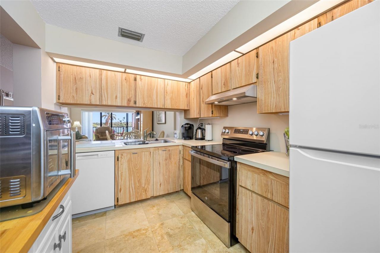 6357 Bahia Del Mar Boulevard, Unit 206, Saint Petersburg, FL 33715 Photo