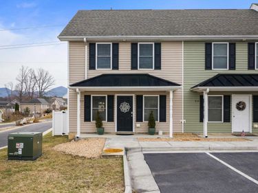 812 CARSON CIR, GROTTOES, VA 24441