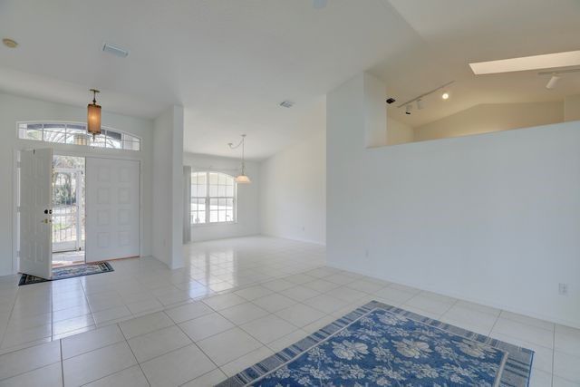 117 Harbor Point Drive, Sebastian, FL 32958 Photo