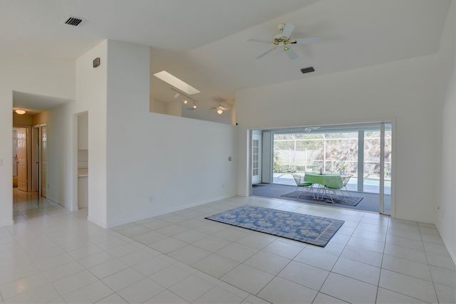 117 Harbor Point Drive, Sebastian, FL 32958 Photo