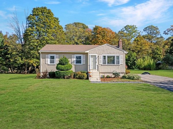 839 Lincoln St, Franklin, MA 02038