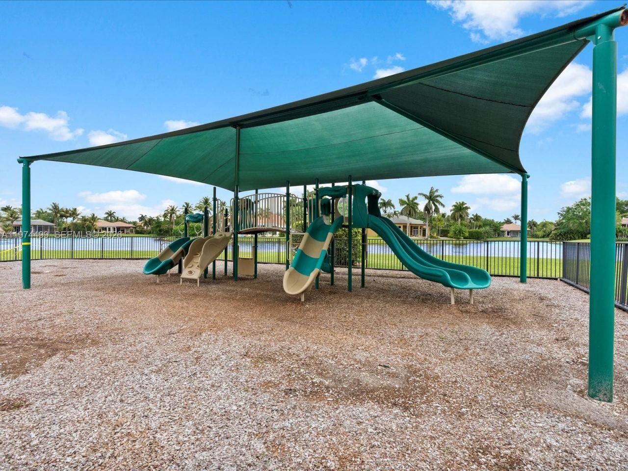 3303 W Stonebrook Cir, Davie, FL 33330 Photo
